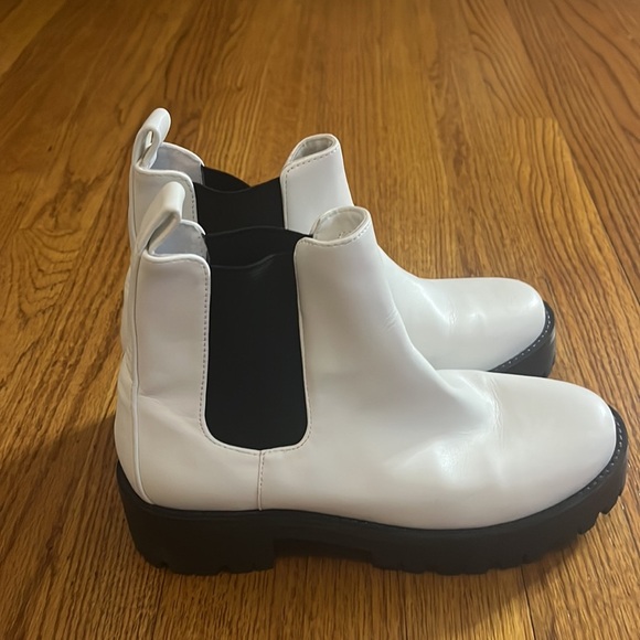 BP. Woman’s White Ankle Boots Size 6.5 - Picture 3 of 7